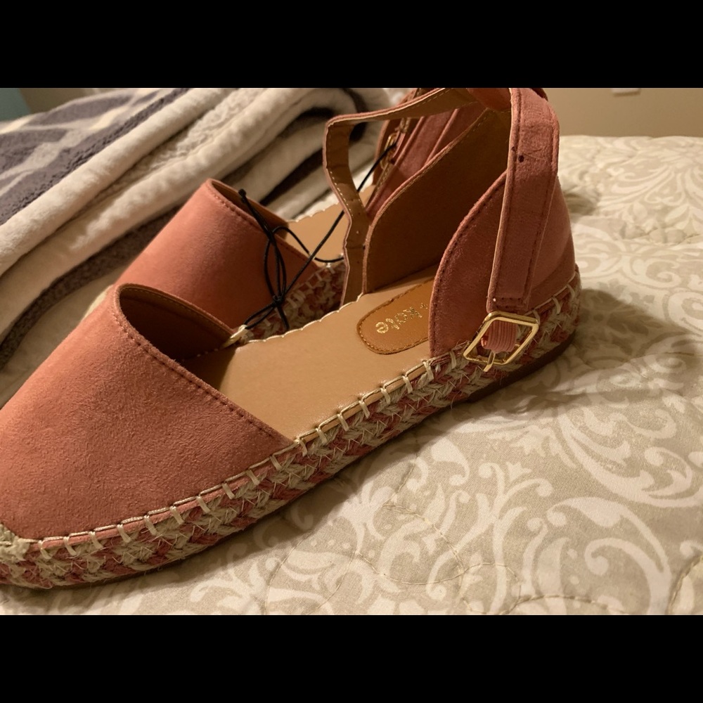 Pink espadrilles shoes